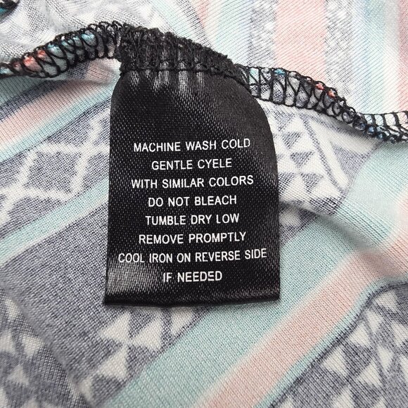 Eye Candy Shirt Womens 3X Multicolor Aztec Print V Neck 3/4 Sleeve Tunic Top - Picture 7 of 10